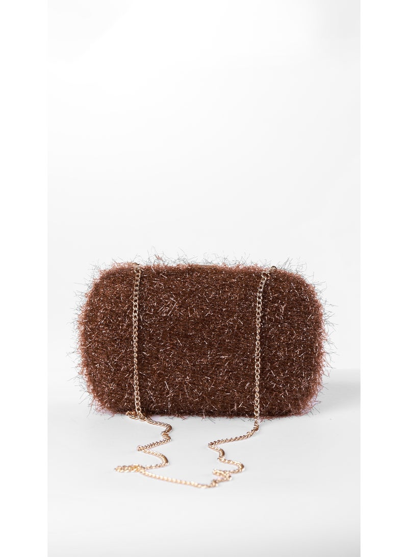 كيفيلي حقيبة كلتش كاكاو بلمسة لامعة - Image 4